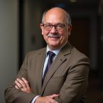 “Robert Wills: esperto del Codice Edilizio e della costruzione in acciaio”