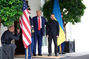 "Zelensky deluso da Trump: la speranza nel sostegno degli Stati Uniti per risolvere il conflitto in Ucraina"