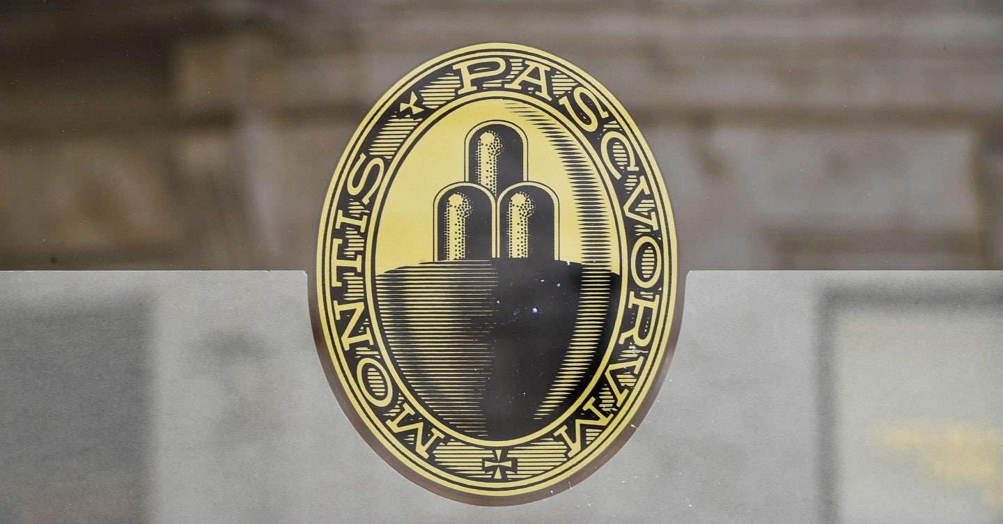 "Mps aderisce a Mediobanca: il nuovo polo bancario italiano in fase di creazione"