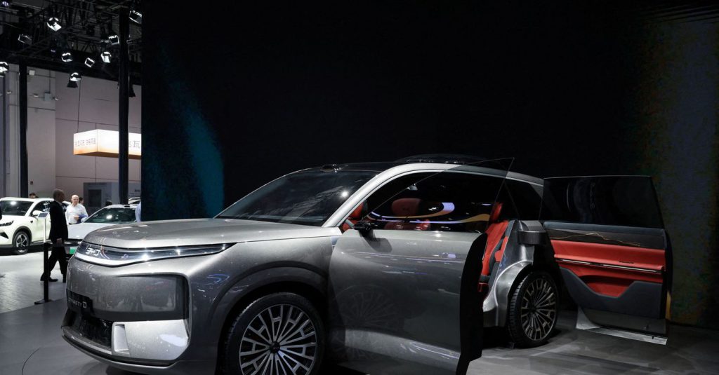 BYD: La sfida dell&#039;auto elettrica tra ostacoli e investimenti