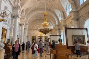 "Minaccia di bomba all'Ermitage: evacuati i visitatori, ma nessuna minaccia reale"
