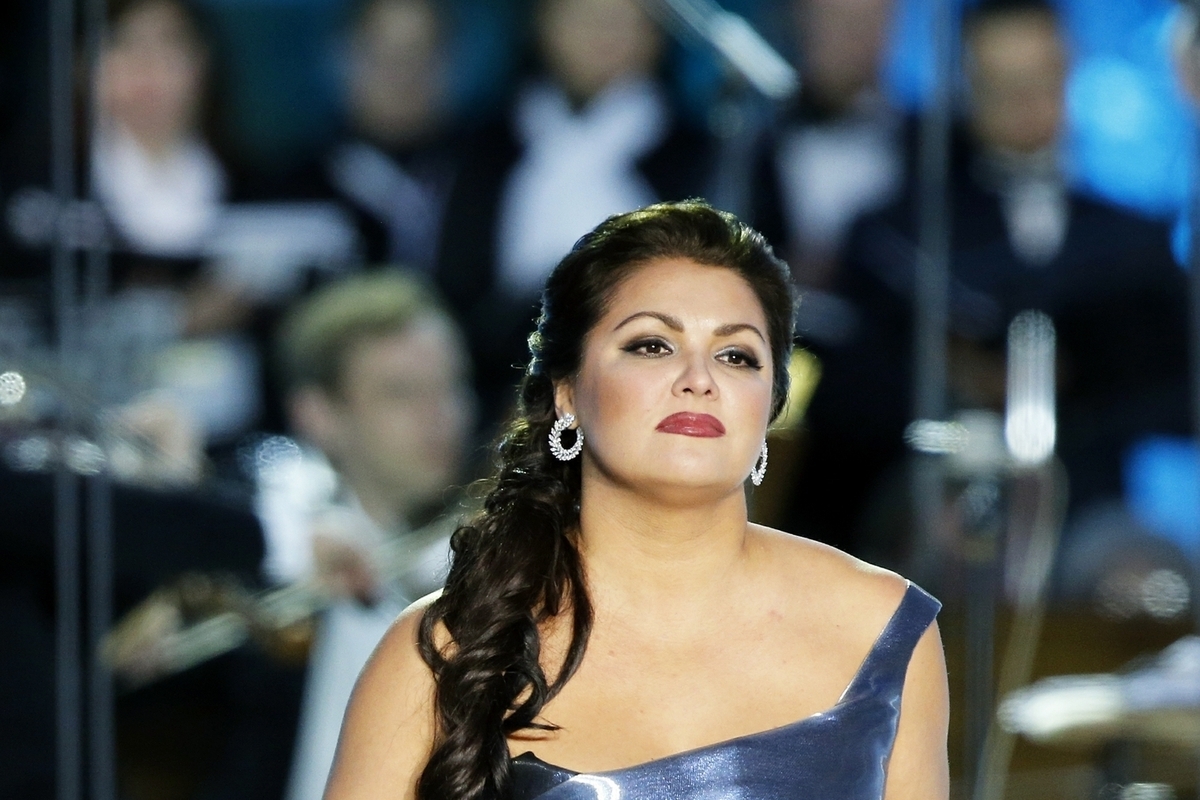 Anna Netrebko alla Royal Opera House di Londra: polemiche sul suo concerto di gala