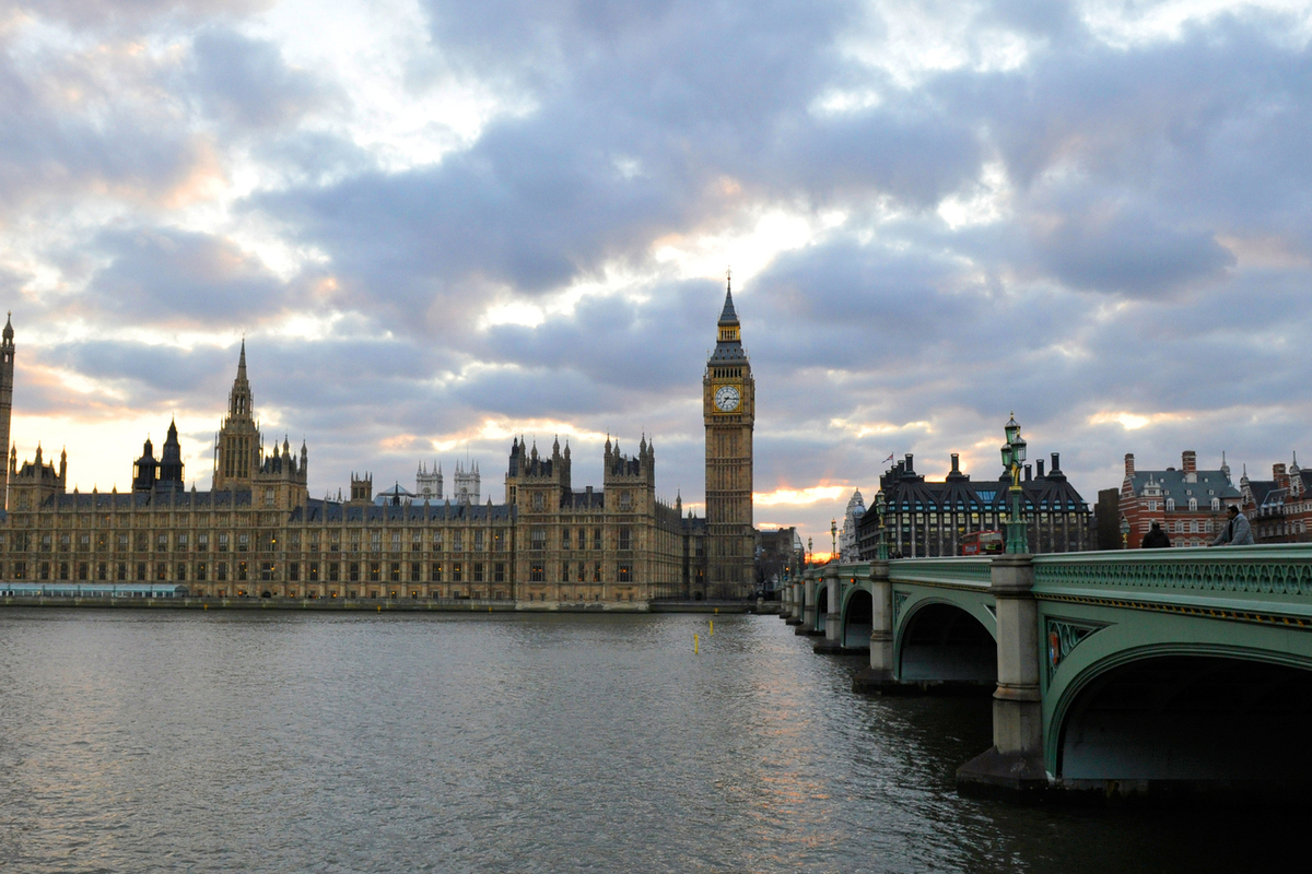 "Regno Unito esprime preoccupazione per le azioni di Israele a Gaza: non genocidio ma violazioni dei diritti umani"