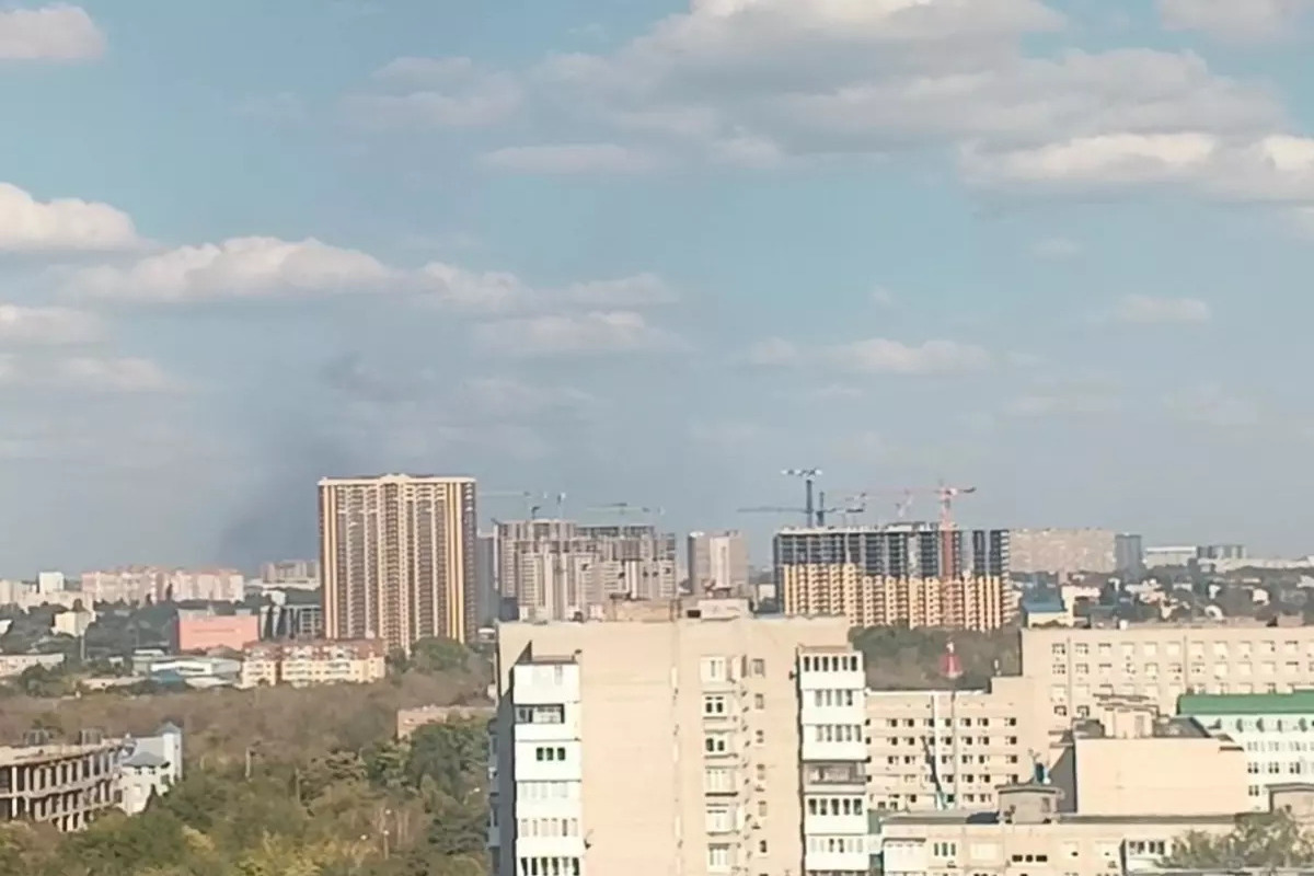 "Incendio domato nella regione di Rostov: l'importanza della prevenzione e della prontezza delle autorità locali"