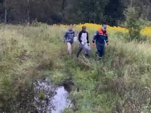 "Soccorritori di Kaliningrad salvano cercatori di funghi dispersi: l'importanza della sicurezza in natura"