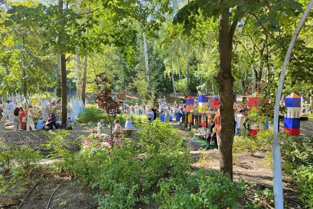 &quot;Scopri la bellezza dei giardini a Voronezh: il festival internazionale &quot;Città-giardino&quot;&quot;