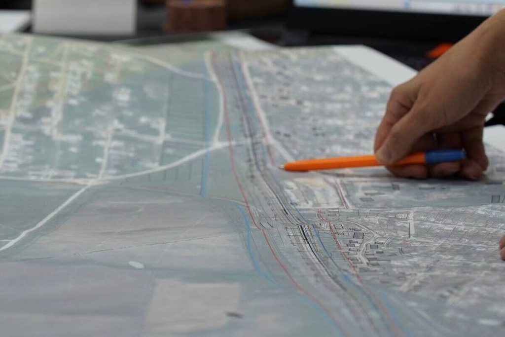 &quot;Ricostruzione della strada per la spiaggia di DagOgnei: preparazione del terreno per garantire accesso sicuro e durabilità&quot;