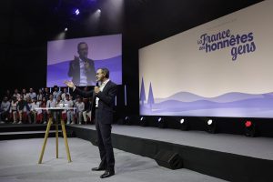 "Retailleau vs Wauquiez: le tensioni nel futuro dei Les Républicains"