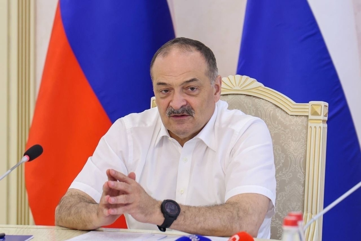 "La canzone offensiva contro il capo del Daghestan: dibattito sulla libertà di espressione e rispetto delle istituzioni"