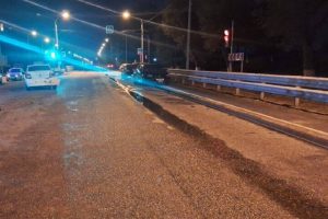 "Grave incidente a Stavropol: tre feriti in uno scontro tra quattro veicoli"