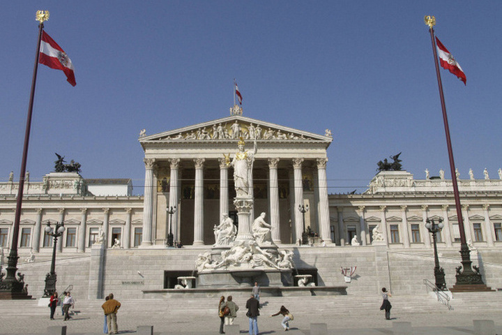 "Austria: la sfida della sicurezza tra neutralità e tensioni NATO"