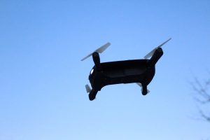 "Incursione di droni a Voronezh: le forze di difesa aerea pronte a proteggere il territorio"