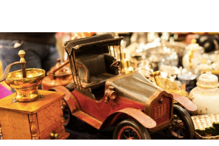 &quot;Bottega Vintage Autunnale ad Aosta: shopping, eventi e atmosfera retrò!&quot;