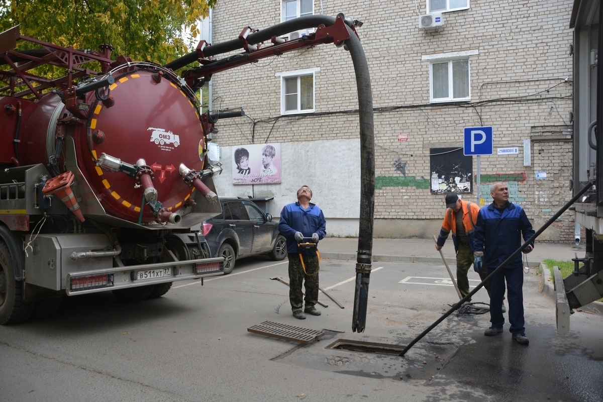 Pulizia del Collettore Pluviale a Ivanovo: Un'Operazione Fondamentale per la Sicurezza e il Benessere dei Cittadini