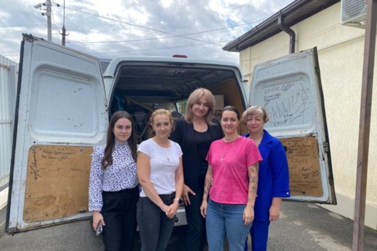 Consegna di Aiuti Umanitari per Sostenere le Popolazioni Colpite da Conflitti