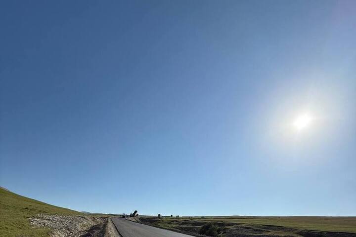 В Буйнакском районе капитально ремонтируют дорогу к Сулакскому каньону