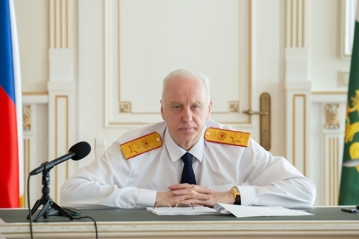 "Александр Бастрыкин richiede un rapporto sull'indagine delle violazioni dei diritti dei residenti di Šlisselburg: l'importanza della tutela dei cittadini durante la ricollocazione"