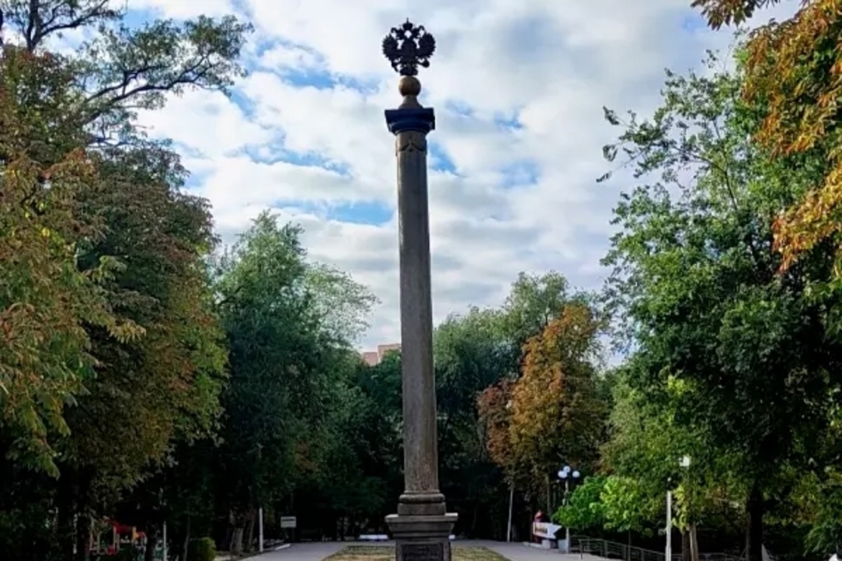 Жители Ростова обеспокоены состоянием одного из старейших памятников города — Александровской колонны
