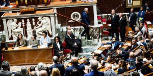 "Le conseguenze della partenza di François Bayrou sul governo francese e su Emmanuel Macron"