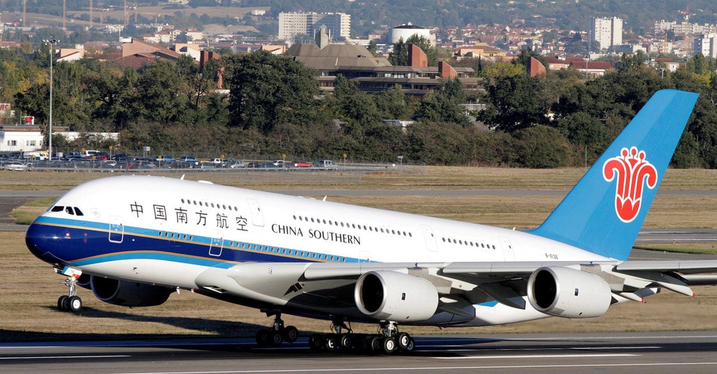 "China Southern Airlines e China Eastern Airlines: riduzione delle perdite nel primo semestre 2021, ma sfide da affrontare nel settore dell'aviazione cinese"