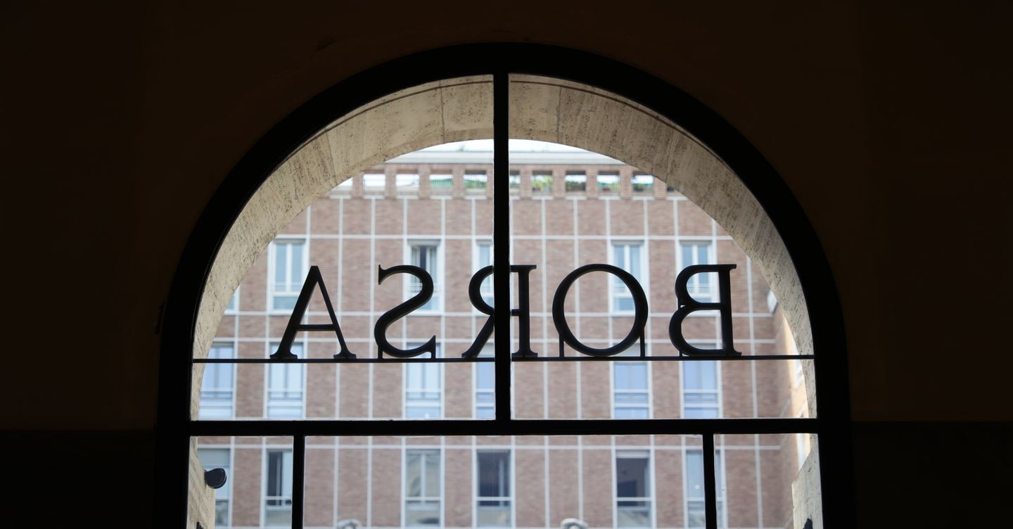 "La fuga delle PMI dal listino Egm: costi in aumento e premi record spingono le imprese a delistarsi"