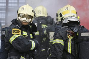 "Incendio alla raffineria di petrolio in Russia: l'importanza della sicurezza e il rischio dei droni"