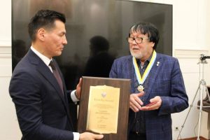 "Dmitri Sandzhiev: tra tradizioni russe e calmucche, la mostra imperdibile per scoprire l'arte di un Eroe della Calmucchia"