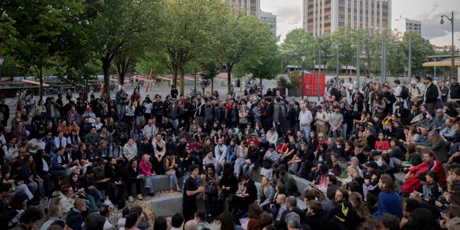 "La protesta del 10 settembre: le differenze tra il movimento 'Bloccare tutto' e i 'gilet gialli' francese"