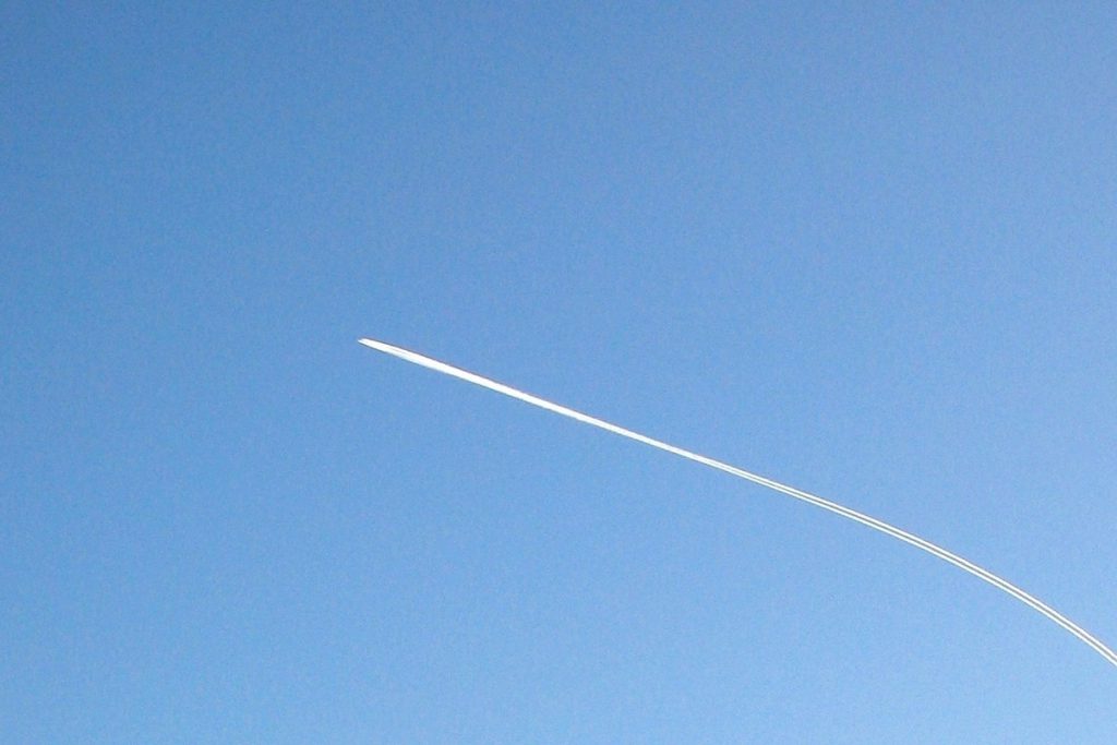 &quot;Missioni di ricognizione nel Mar Nero: il Bombardier Challenger 650 Artemis e il monitoraggio dei voli con Flightradar24&quot;