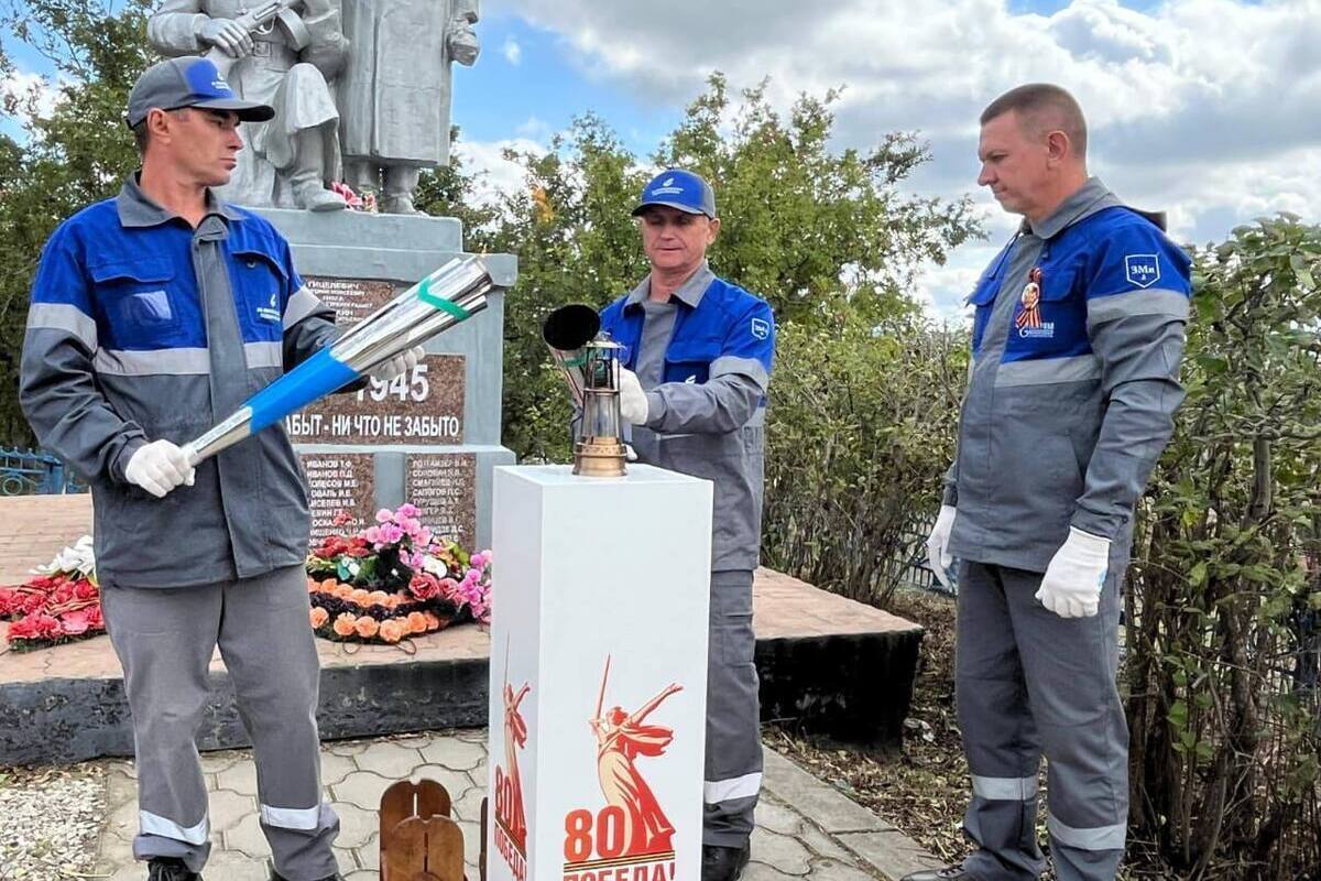 Accensione dell'Ogno della Memoria in Russia: un gesto di rispetto e commemorazione per gli eroi della Grande Guerra Patriottica