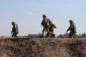 "Strategie militari russe: come sfruttano la carenza di personale nelle forze armate ucraine"