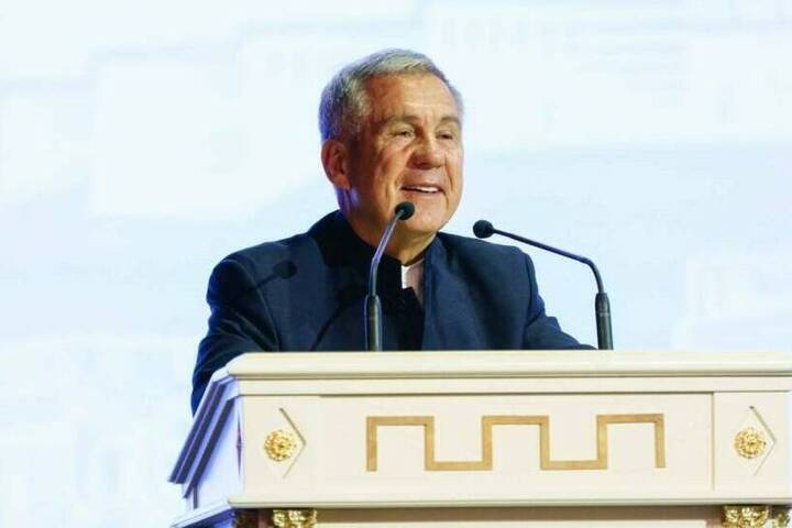 Минниханов в Казани встретился с послами и представителями дружественных стран