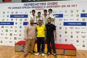 "Successi e talenti: i giovani judoka di Karachay-Cherkessia brillano nella competizione regionale"