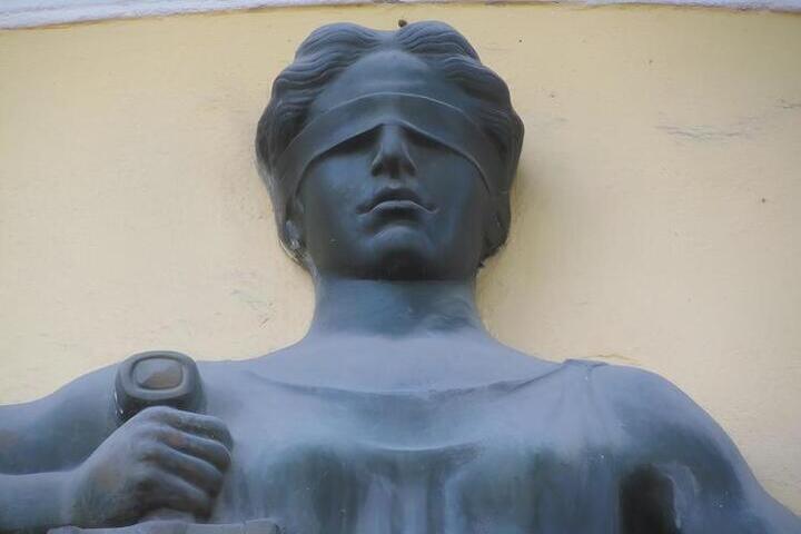 &quot;Sparatoria a Novorossiysk: condannato il colpevole, la comunità locale chiede giustizia e sicurezza&quot;