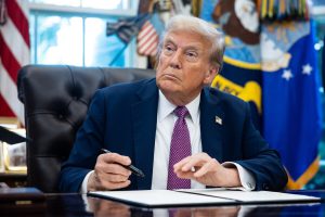 "Trump e Putin discutono di sicurezza internazionale: un passo verso una maggiore cooperazione tra Stati Uniti e Russia"