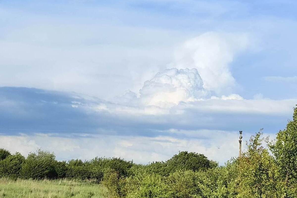 Previsioni meteorologiche per lunedì 8 settembre nell'oblast di Voronezh: cielo nuvoloso con possibili schiarite e temperature attorno ai 20-25 gradi Celsius.