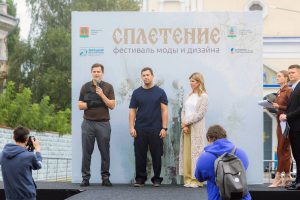 "Intreccio: il festival di arte e design che valorizza la creatività locale a Elce"