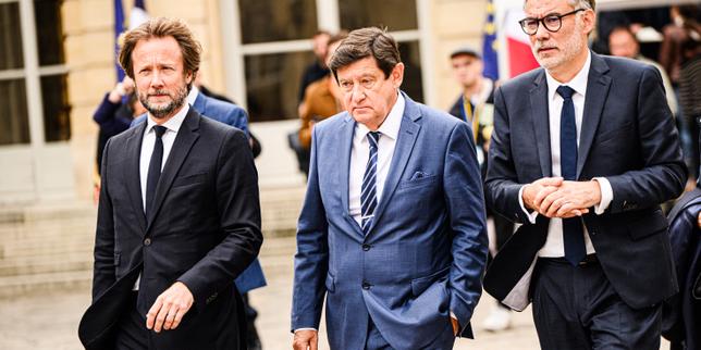 &quot;François Bayrou e il Partito Socialista: una storia di appuntamenti mancati e tensioni politiche&quot;