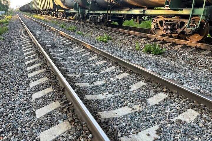 Esplosione delle linee ferroviarie vicino a Kursk: traffico parzialmente riaperto dopo intervento di riparazione