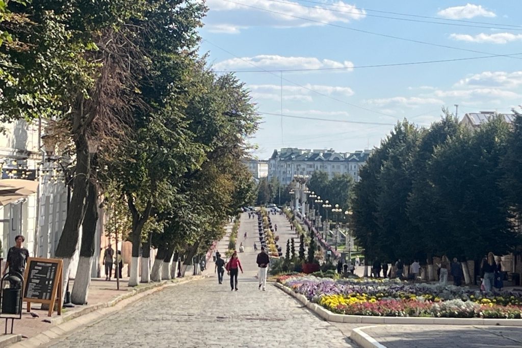 Свыше 500 жителей ЛНР получили звание «Ветеран труда»