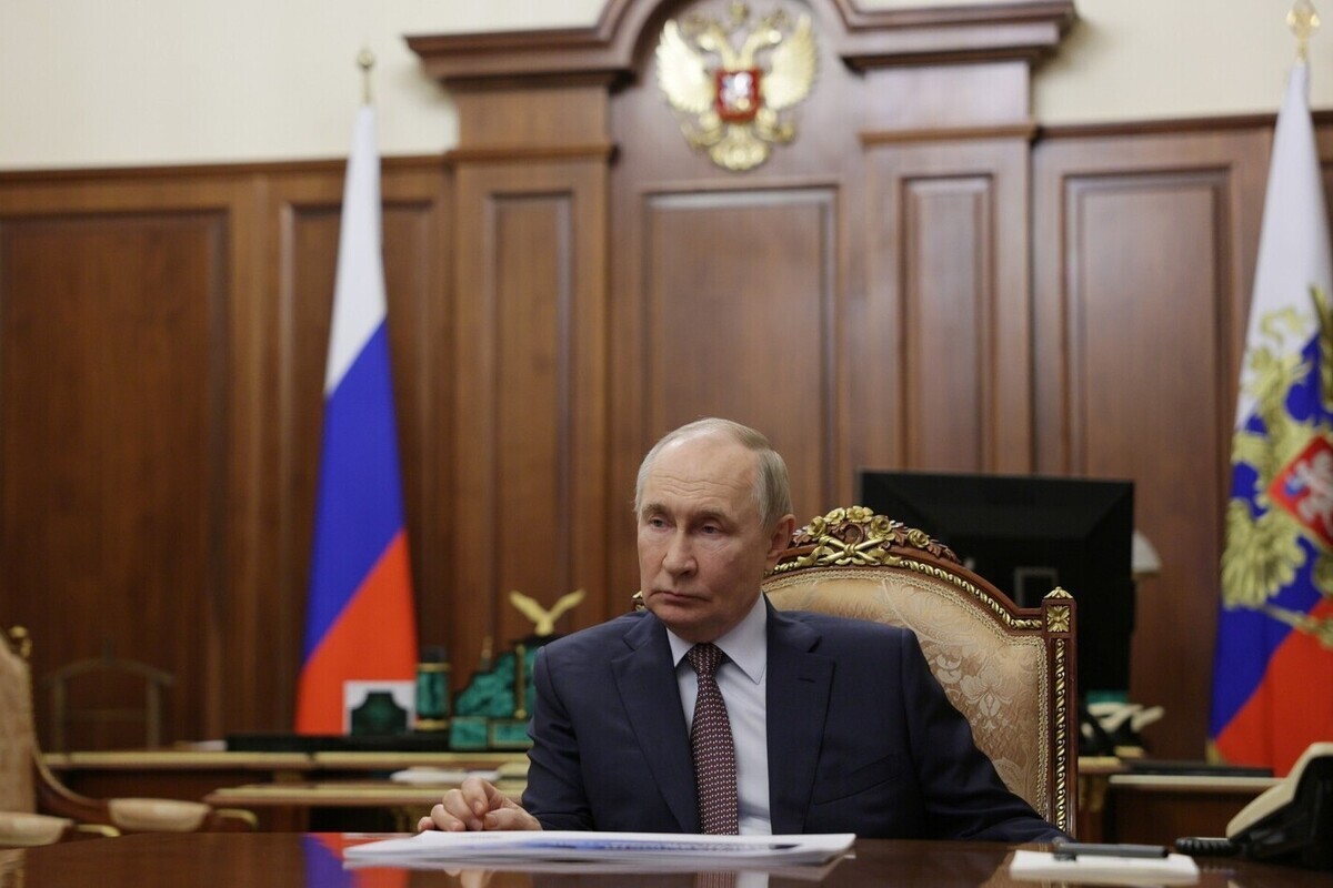 Президент Путин подписал распоряжение о помощи школам Южной Осетии