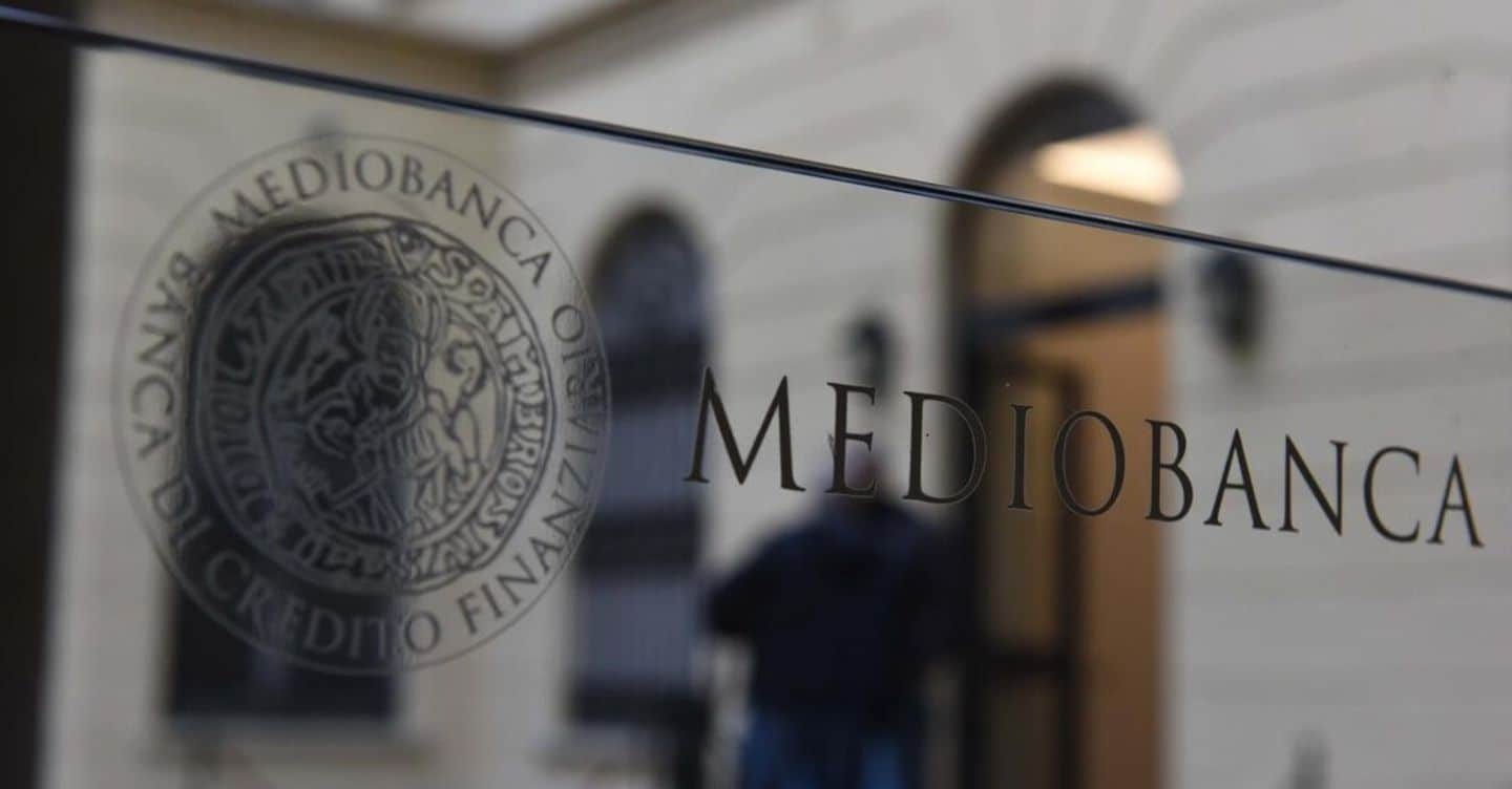 "Mediobanca aumenta la partecipazione all'Ops di Mps: coinvolgimento di Delfin per il salvataggio della banca senese"