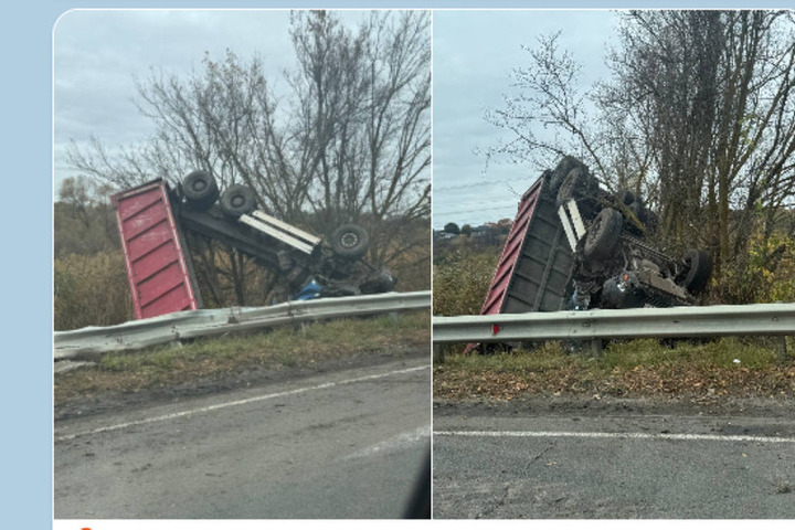 В Белгородском районе грузовик свалился в кювет: пострадал водитель