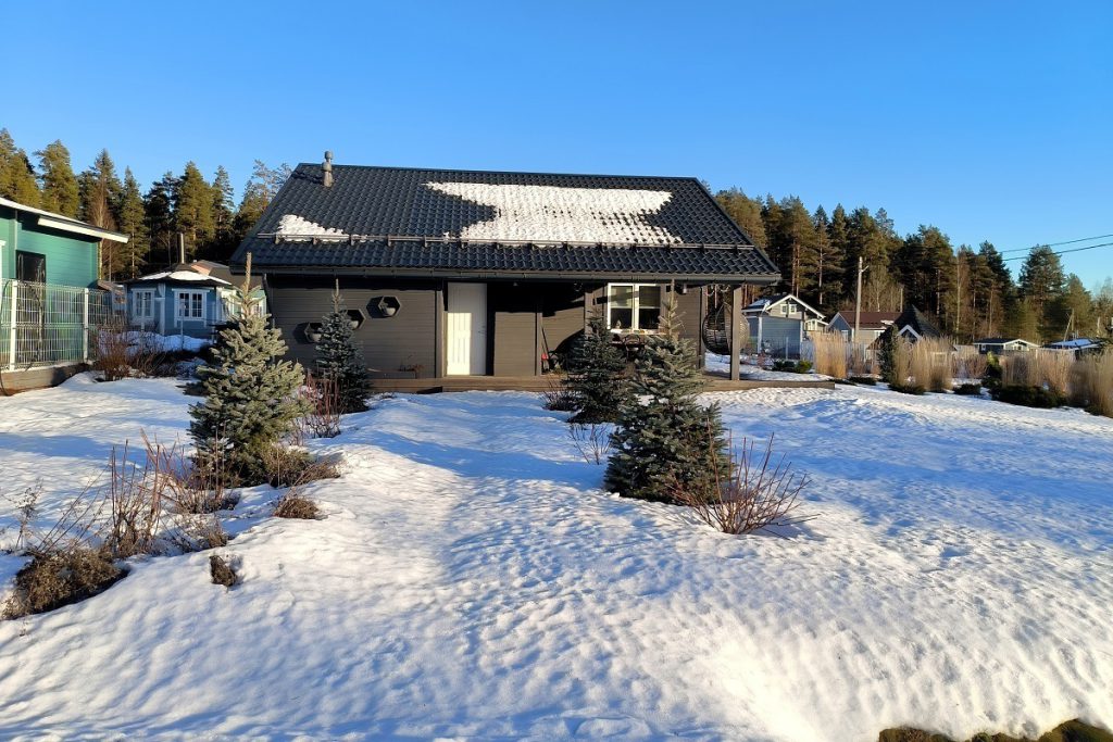 В Госдуме подсказали, как подготовить дачу к первому снегу, чтобы ее не лишиться