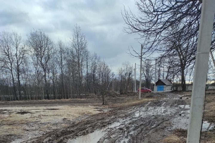 Deterioramento della strada Peksha-Larionovo-Karavaevo nella regione di Vladimir: la procura chiede intervento urgente per garantire la sicurezza dei conducenti