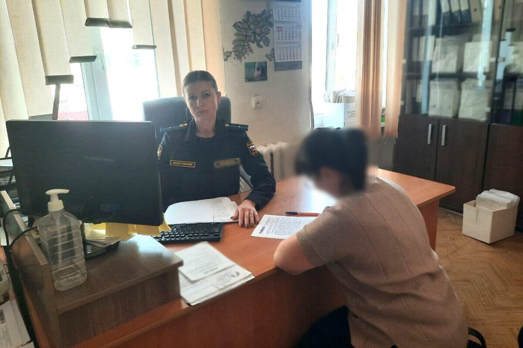 Donna del Crimea salva la sua Ford Mustang pagando un debito di 1,5 milioni di rubli per tassa di smaltimento