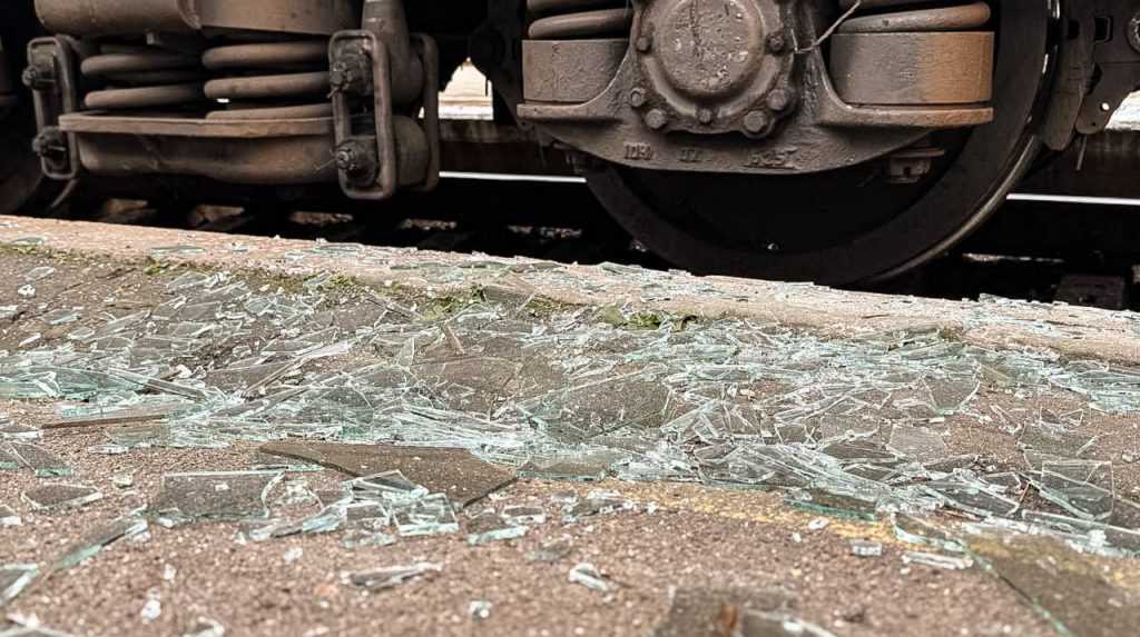 Attacco russo alla ferrovia nell&#039;Oblast di Sumy: danni e preoccupazioni per la sicurezza dei civili