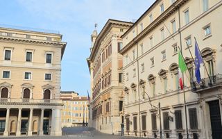 Manovra Economica: Tutte le Misure per Famiglie, Lavoratori e Banche nella Bozza di 137 Articoli