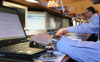 Settore del Risparmio Gestito in Ascesa: Analisti e Investitori Scommettono sul Futuro dei Mercati Finanziari