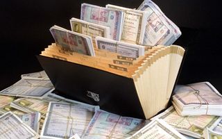 Collocamento Record di 8,55 Miliardi di Euro di BTP: Cosa Significa per l&#039;Economia Italiana